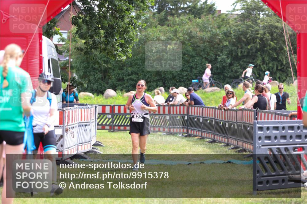 21.06.2026 - 29. Vierlanden-Triathlon Andreas Tolksdorf http://msf.ph/oto/9915378 21.06.2026 11:40:23 Ziel 522 meine-sportfotos.de