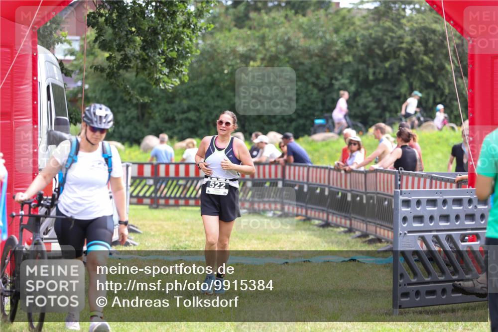21.06.2026 - 29. Vierlanden-Triathlon Andreas Tolksdorf http://msf.ph/oto/9915384 21.06.2026 11:40:24 Ziel 522 meine-sportfotos.de