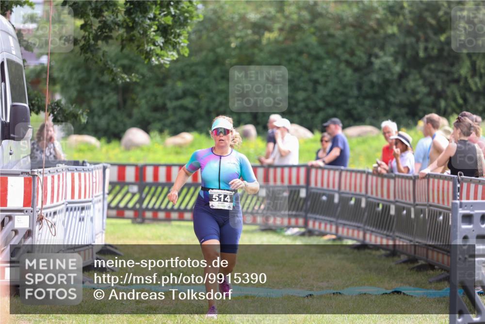 21.06.2026 - 29. Vierlanden-Triathlon Andreas Tolksdorf http://msf.ph/oto/9915390 21.06.2026 11:40:51 Ziel 514 meine-sportfotos.de