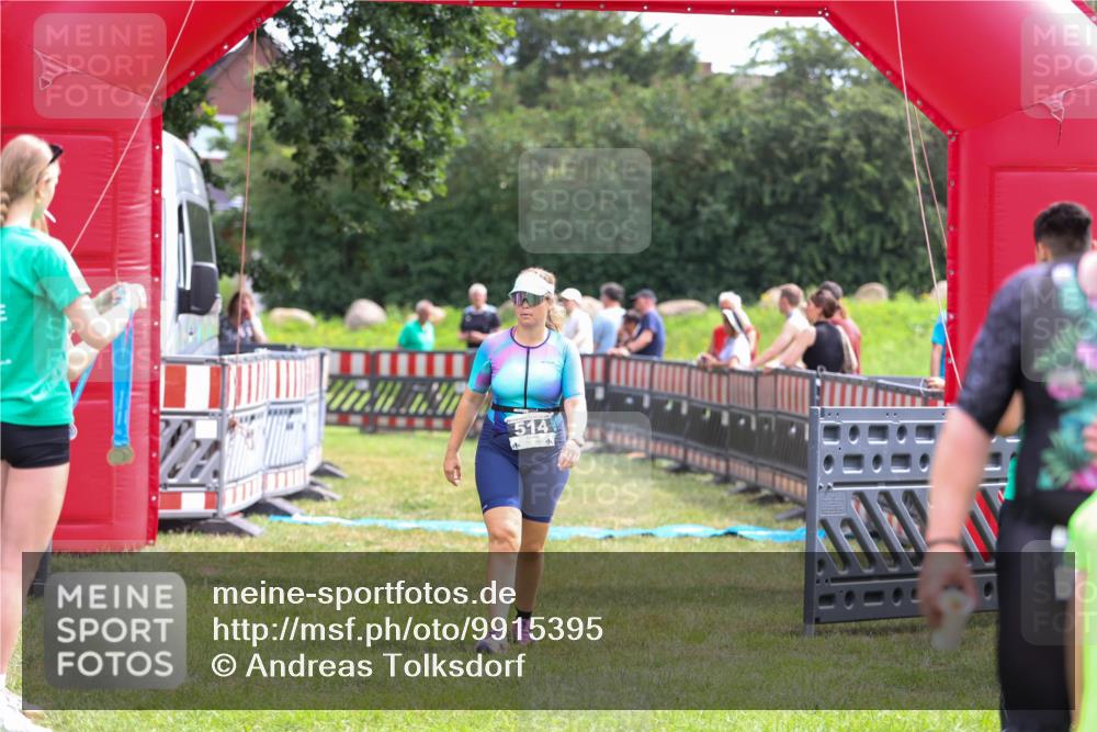 21.06.2026 - 29. Vierlanden-Triathlon Andreas Tolksdorf http://msf.ph/oto/9915395 21.06.2026 11:40:55 Ziel 514 meine-sportfotos.de