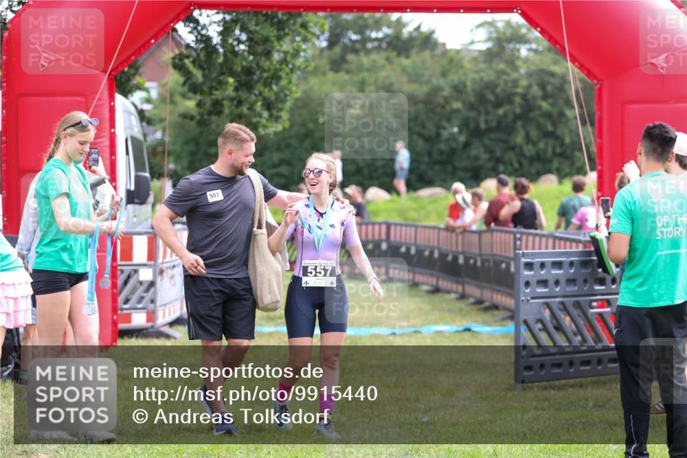 21.06.2026 - 29. Vierlanden-Triathlon Andreas Tolksdorf http://msf.ph/oto/9915440 21.06.2026 11:41:42 Ziel 205, 563, 590 meine-sportfotos.de