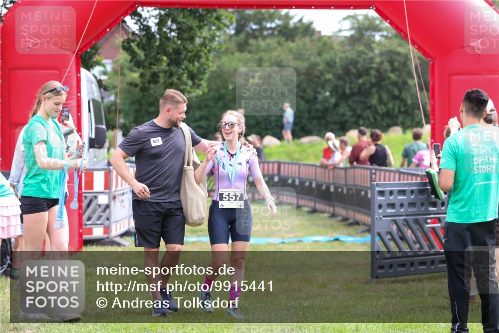 21.06.2026 - 29. Vierlanden-Triathlon Andreas Tolksdorf http://msf.ph/oto/9915441 21.06.2026 11:41:42 Ziel 205, 563, 590 meine-sportfotos.de