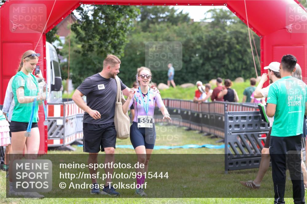 21.06.2026 - 29. Vierlanden-Triathlon Andreas Tolksdorf http://msf.ph/oto/9915444 21.06.2026 11:41:43 Ziel 205, 563, 590 meine-sportfotos.de