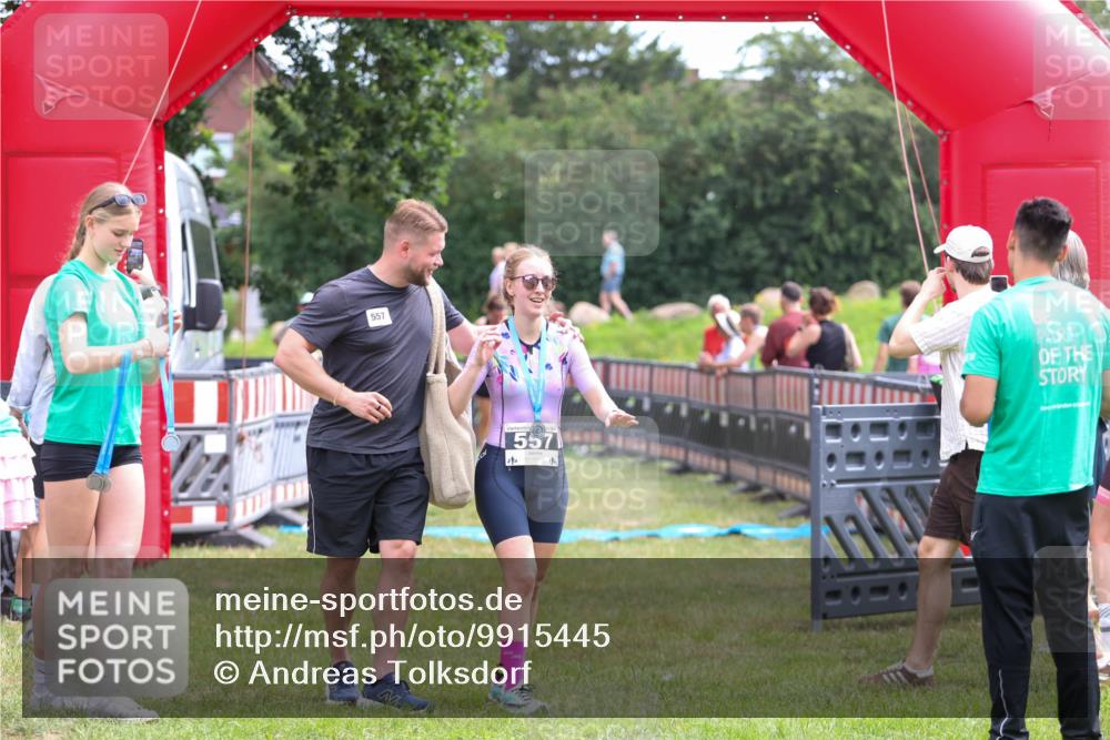21.06.2026 - 29. Vierlanden-Triathlon Andreas Tolksdorf http://msf.ph/oto/9915445 21.06.2026 11:41:43 Ziel 205, 563, 590 meine-sportfotos.de