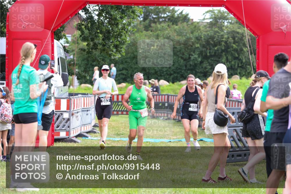 21.06.2026 - 29. Vierlanden-Triathlon Andreas Tolksdorf http://msf.ph/oto/9915448 21.06.2026 11:41:48 Ziel 205, 563, 590 meine-sportfotos.de