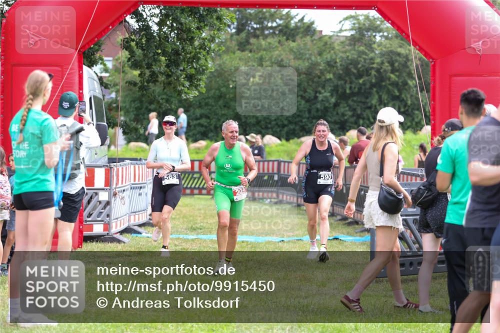 21.06.2026 - 29. Vierlanden-Triathlon Andreas Tolksdorf http://msf.ph/oto/9915450 21.06.2026 11:41:48 Ziel 205, 563, 590 meine-sportfotos.de