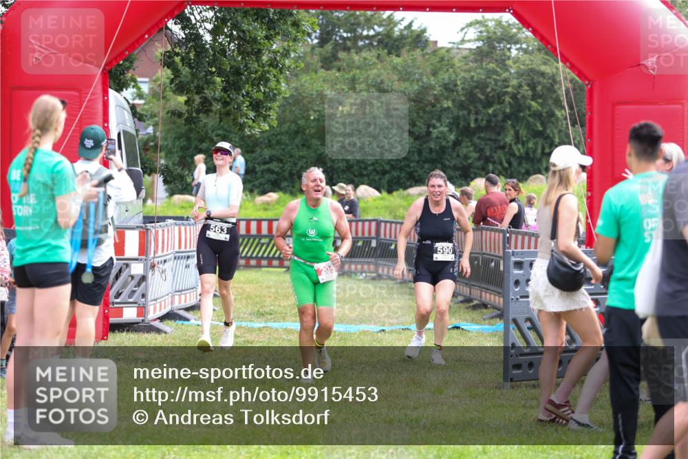 21.06.2026 - 29. Vierlanden-Triathlon Andreas Tolksdorf http://msf.ph/oto/9915453 21.06.2026 11:41:48 Ziel 205, 563, 590 meine-sportfotos.de