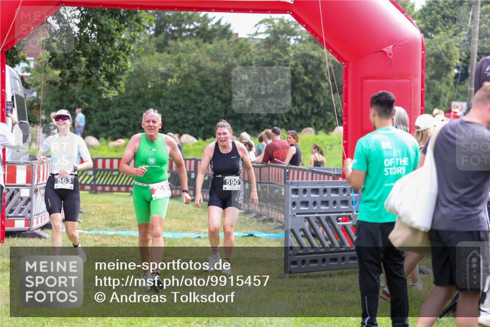 21.06.2026 - 29. Vierlanden-Triathlon Andreas Tolksdorf http://msf.ph/oto/9915457 21.06.2026 11:41:49 Ziel 205, 563, 590 meine-sportfotos.de