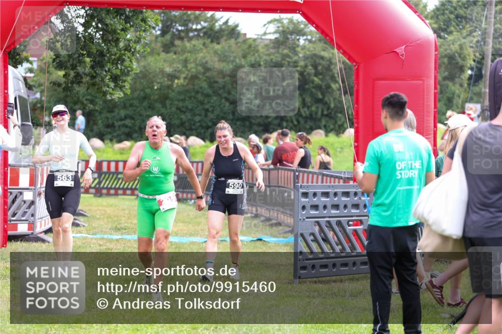 21.06.2026 - 29. Vierlanden-Triathlon Andreas Tolksdorf http://msf.ph/oto/9915460 21.06.2026 11:41:49 Ziel 205, 563, 590 meine-sportfotos.de