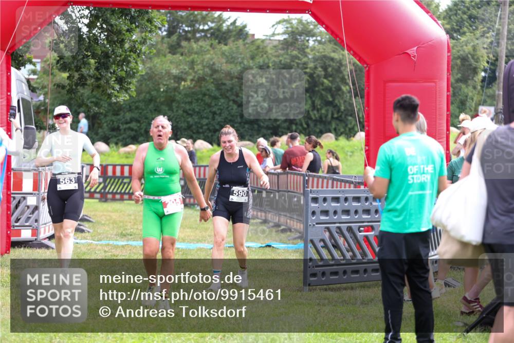 21.06.2026 - 29. Vierlanden-Triathlon Andreas Tolksdorf http://msf.ph/oto/9915461 21.06.2026 11:41:49 Ziel 205, 563, 590 meine-sportfotos.de