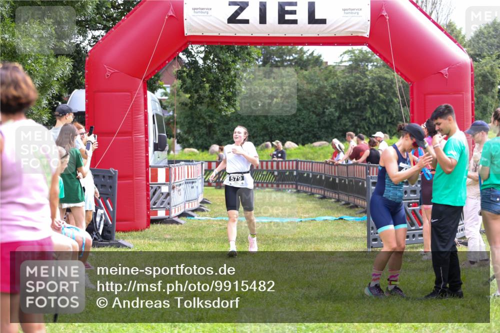 21.06.2026 - 29. Vierlanden-Triathlon Andreas Tolksdorf http://msf.ph/oto/9915482 21.06.2026 11:42:29 Ziel 484, 570, 579 meine-sportfotos.de