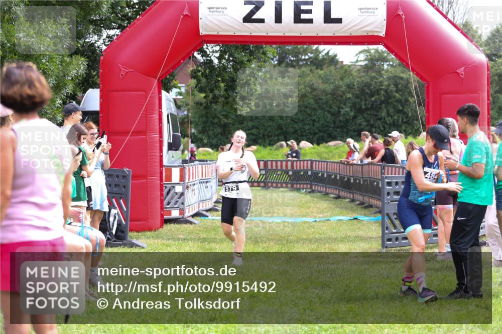 21.06.2026 - 29. Vierlanden-Triathlon Andreas Tolksdorf http://msf.ph/oto/9915492 21.06.2026 11:42:30 Ziel 484, 515, 570, 579 meine-sportfotos.de