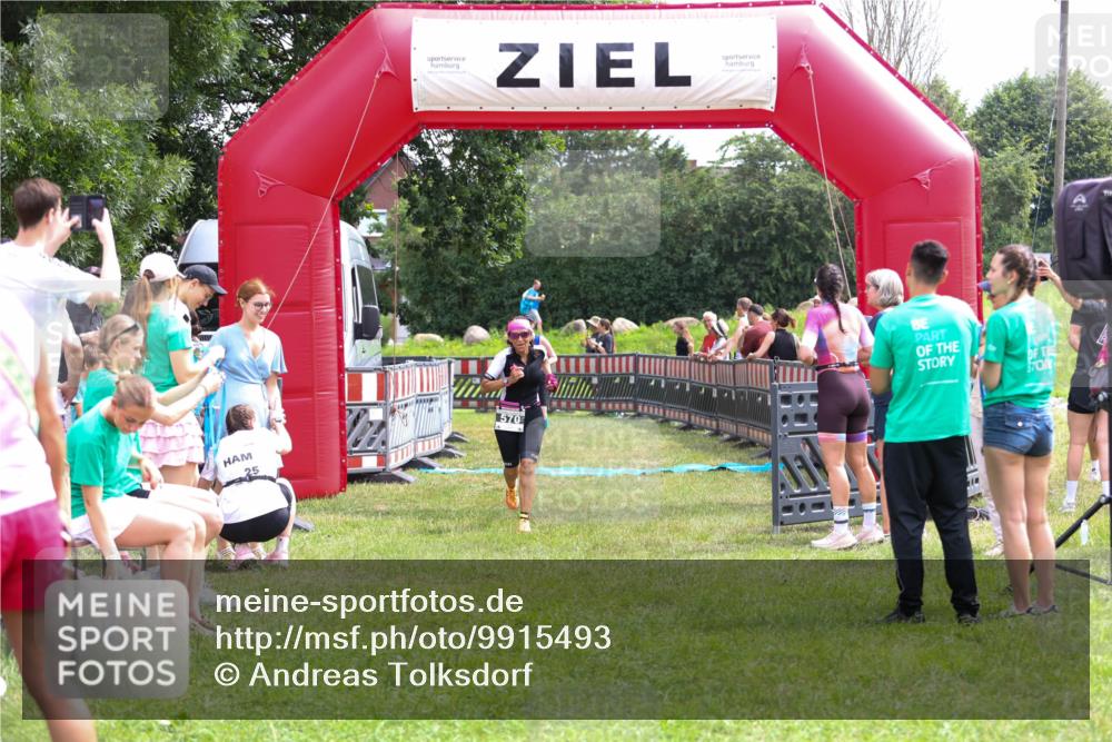 21.06.2026 - 29. Vierlanden-Triathlon Andreas Tolksdorf http://msf.ph/oto/9915493 21.06.2026 11:42:39 Ziel 515, 570 meine-sportfotos.de