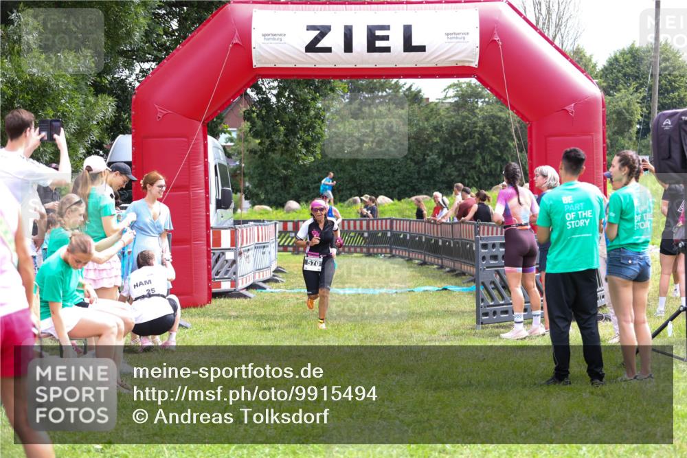 21.06.2026 - 29. Vierlanden-Triathlon Andreas Tolksdorf http://msf.ph/oto/9915494 21.06.2026 11:42:39 Ziel 515, 570 meine-sportfotos.de