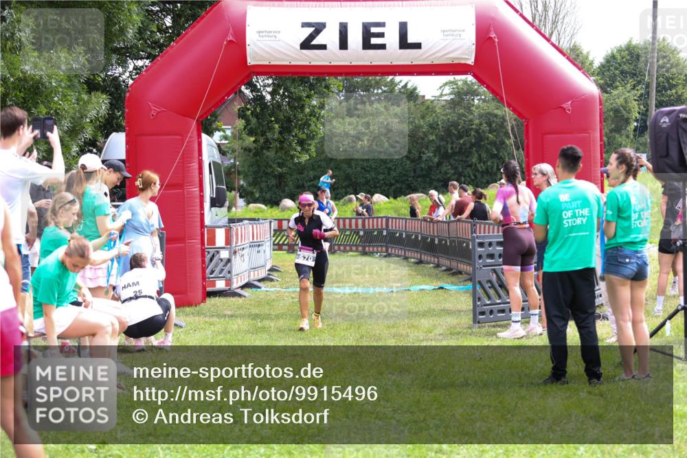 21.06.2026 - 29. Vierlanden-Triathlon Andreas Tolksdorf http://msf.ph/oto/9915496 21.06.2026 11:42:39 Ziel 515, 570 meine-sportfotos.de