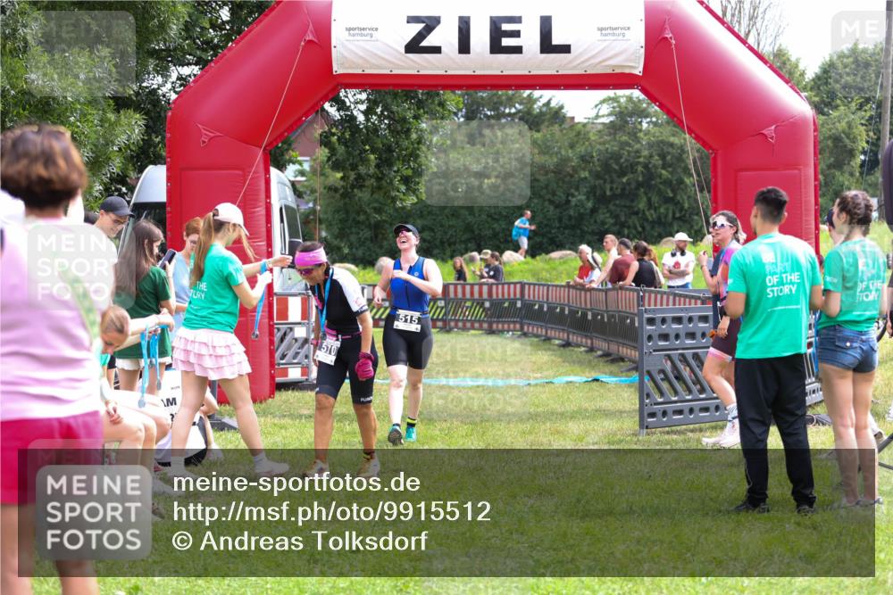 21.06.2026 - 29. Vierlanden-Triathlon Andreas Tolksdorf http://msf.ph/oto/9915512 21.06.2026 11:42:44 Ziel 515 meine-sportfotos.de