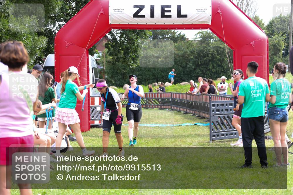 21.06.2026 - 29. Vierlanden-Triathlon Andreas Tolksdorf http://msf.ph/oto/9915513 21.06.2026 11:42:44 Ziel 515 meine-sportfotos.de