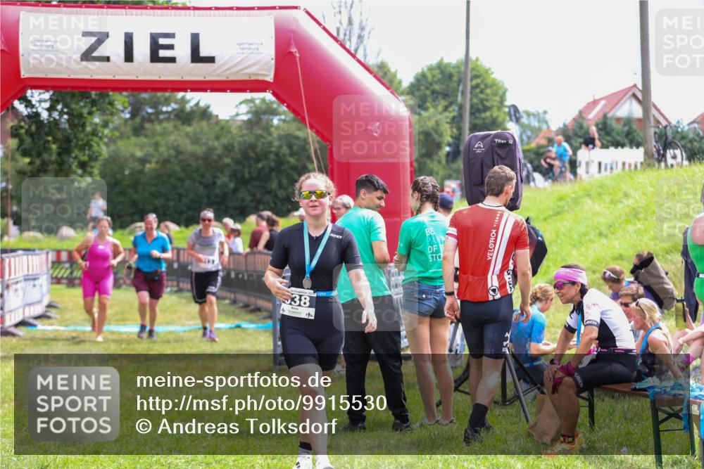 21.06.2026 - 29. Vierlanden-Triathlon Andreas Tolksdorf http://msf.ph/oto/9915530 21.06.2026 11:43:08 Ziel 613 meine-sportfotos.de