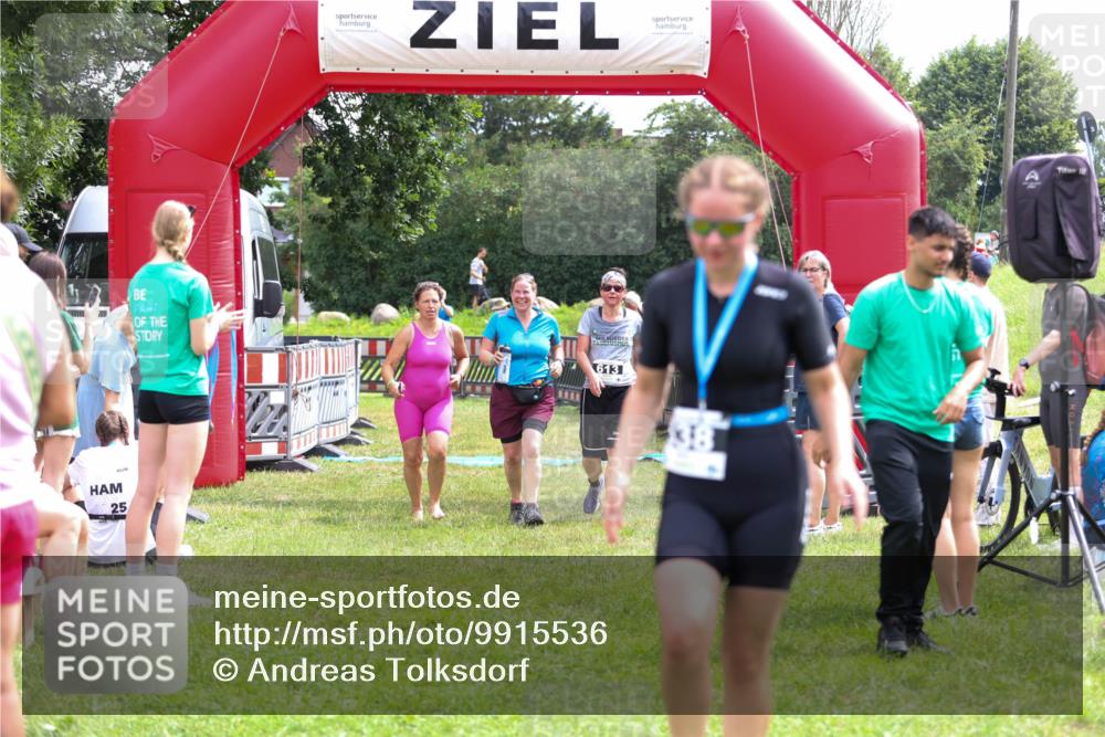 21.06.2026 - 29. Vierlanden-Triathlon Andreas Tolksdorf http://msf.ph/oto/9915536 21.06.2026 11:43:10 Ziel 613 meine-sportfotos.de