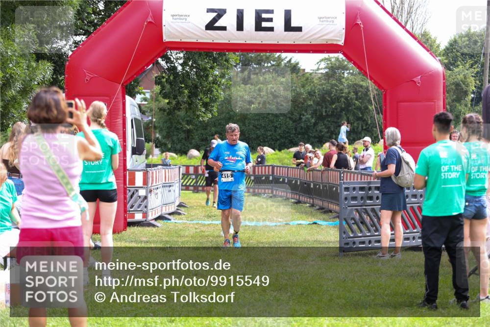 21.06.2026 - 29. Vierlanden-Triathlon Andreas Tolksdorf http://msf.ph/oto/9915549 21.06.2026 11:43:31 Ziel 415, 455, 576 meine-sportfotos.de