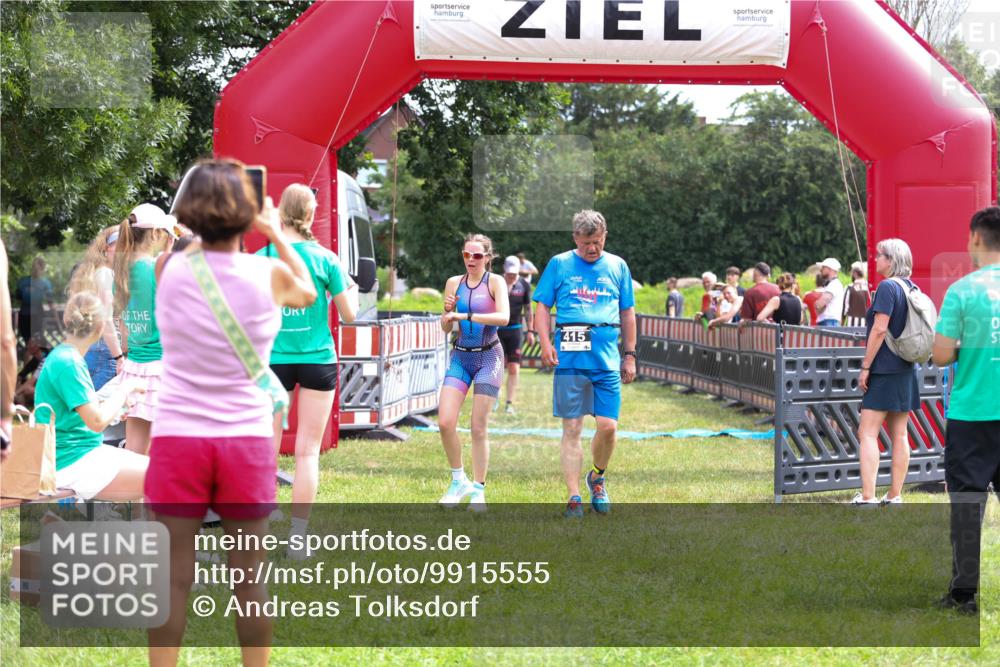 21.06.2026 - 29. Vierlanden-Triathlon Andreas Tolksdorf http://msf.ph/oto/9915555 21.06.2026 11:43:33 Ziel 415, 455, 576 meine-sportfotos.de