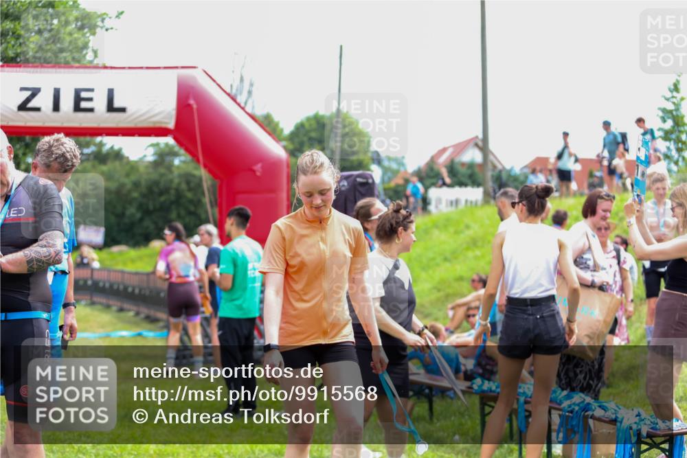 21.06.2026 - 29. Vierlanden-Triathlon Andreas Tolksdorf http://msf.ph/oto/9915568 21.06.2026 11:43:55 Ziel  meine-sportfotos.de