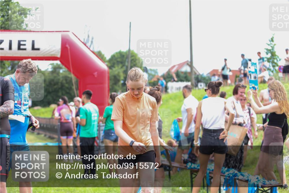 21.06.2026 - 29. Vierlanden-Triathlon Andreas Tolksdorf http://msf.ph/oto/9915572 21.06.2026 11:43:56 Ziel  meine-sportfotos.de