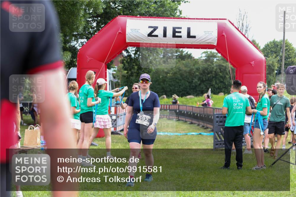 21.06.2026 - 29. Vierlanden-Triathlon Andreas Tolksdorf http://msf.ph/oto/9915581 21.06.2026 11:46:06 Ziel 494 meine-sportfotos.de