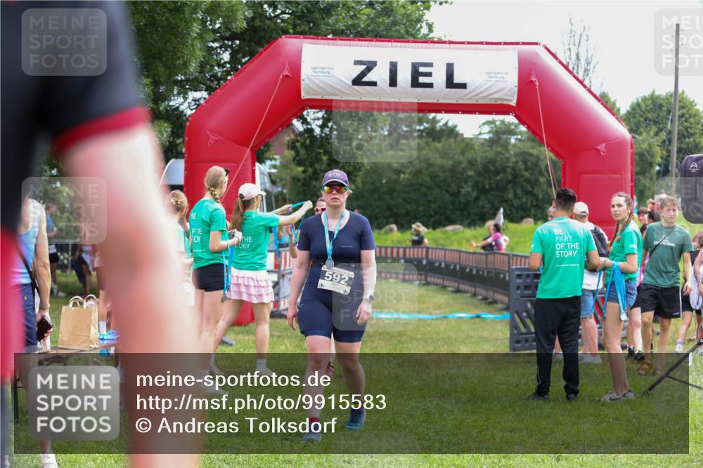 21.06.2026 - 29. Vierlanden-Triathlon Andreas Tolksdorf http://msf.ph/oto/9915583 21.06.2026 11:46:06 Ziel 494 meine-sportfotos.de