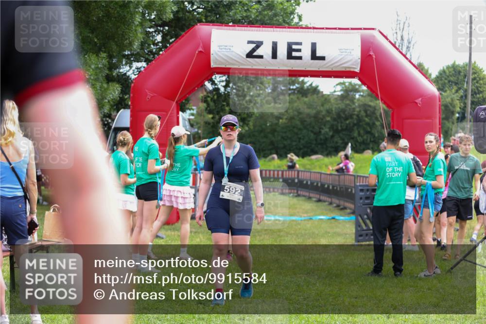 21.06.2026 - 29. Vierlanden-Triathlon Andreas Tolksdorf http://msf.ph/oto/9915584 21.06.2026 11:46:06 Ziel 494 meine-sportfotos.de