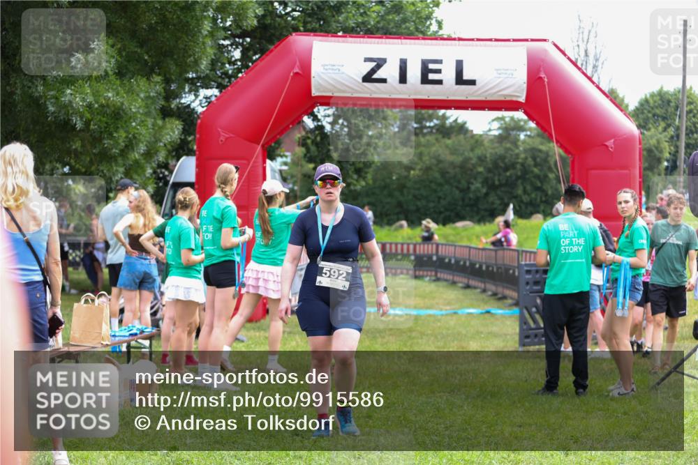 21.06.2026 - 29. Vierlanden-Triathlon Andreas Tolksdorf http://msf.ph/oto/9915586 21.06.2026 11:46:07 Ziel  meine-sportfotos.de