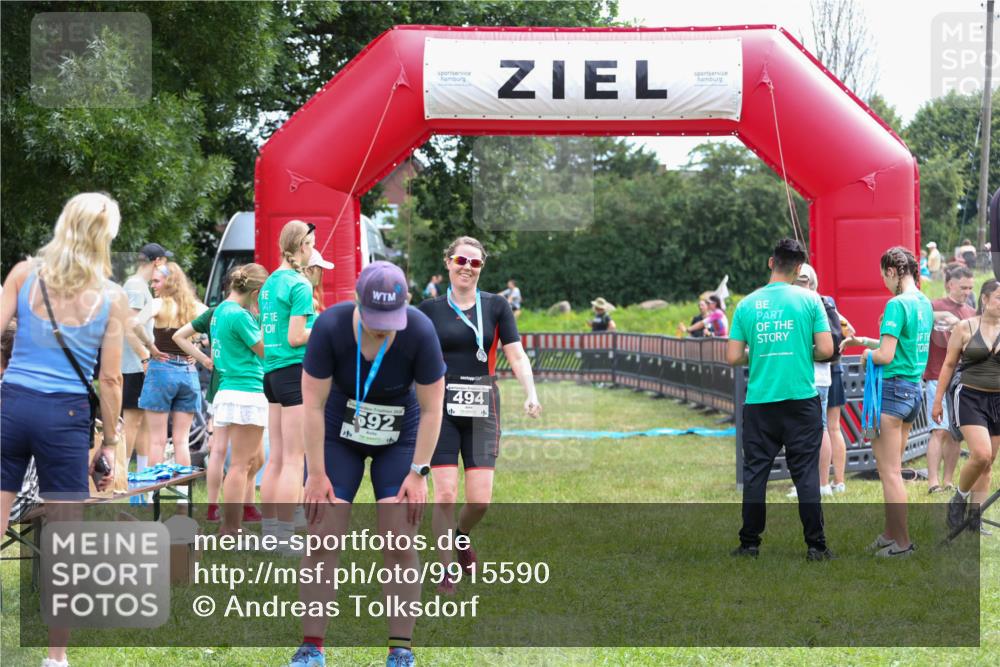 21.06.2026 - 29. Vierlanden-Triathlon Andreas Tolksdorf http://msf.ph/oto/9915590 21.06.2026 11:46:11 Ziel 502 meine-sportfotos.de