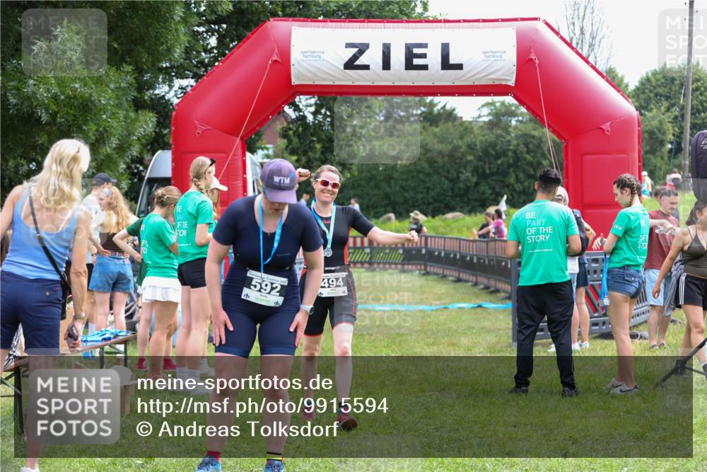 21.06.2026 - 29. Vierlanden-Triathlon Andreas Tolksdorf http://msf.ph/oto/9915594 21.06.2026 11:46:11 Ziel 502 meine-sportfotos.de
