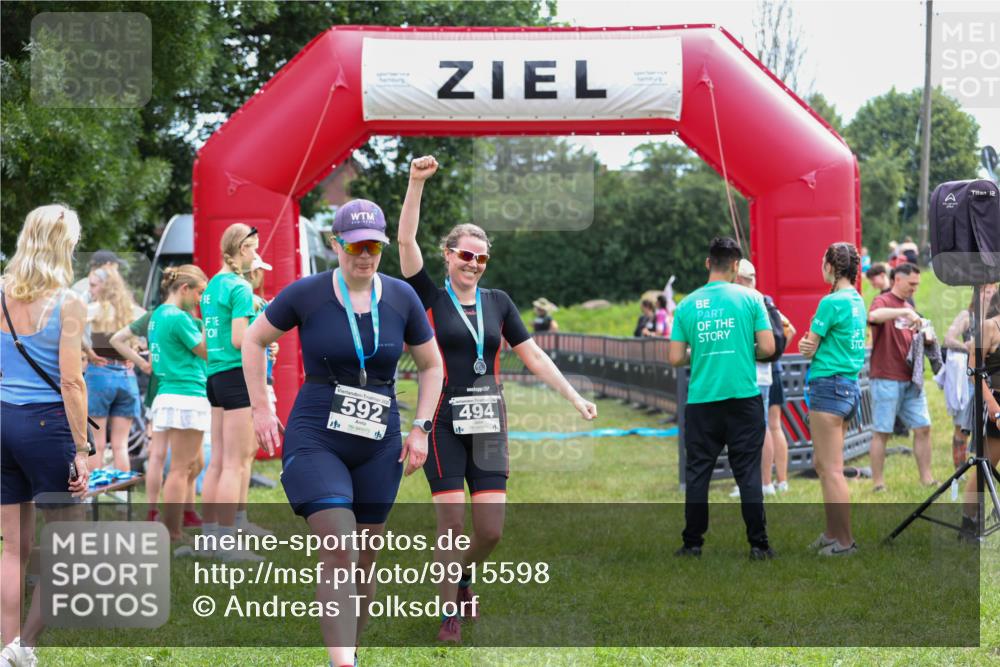 21.06.2026 - 29. Vierlanden-Triathlon Andreas Tolksdorf http://msf.ph/oto/9915598 21.06.2026 11:46:12 Ziel 502 meine-sportfotos.de