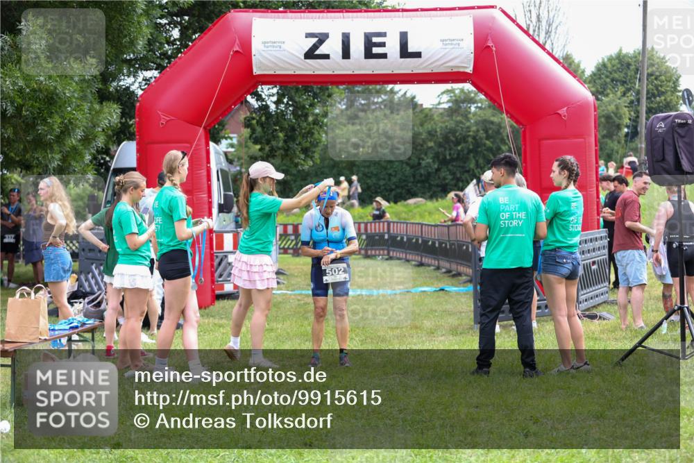 21.06.2026 - 29. Vierlanden-Triathlon Andreas Tolksdorf http://msf.ph/oto/9915615 21.06.2026 11:46:24 Ziel 502 meine-sportfotos.de