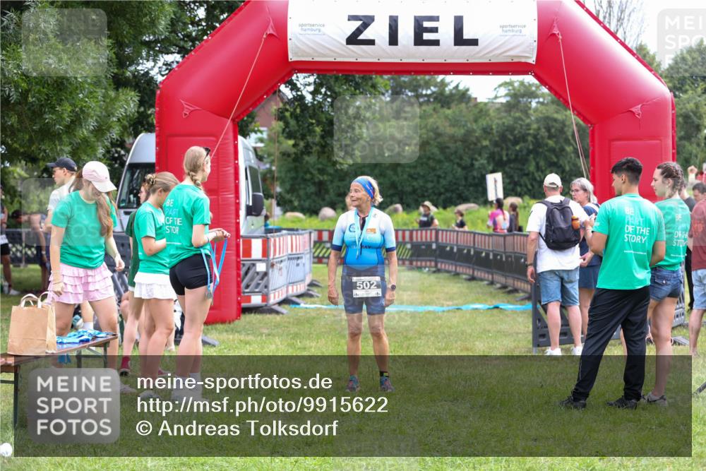 21.06.2026 - 29. Vierlanden-Triathlon Andreas Tolksdorf http://msf.ph/oto/9915622 21.06.2026 11:46:31 Ziel 567 meine-sportfotos.de