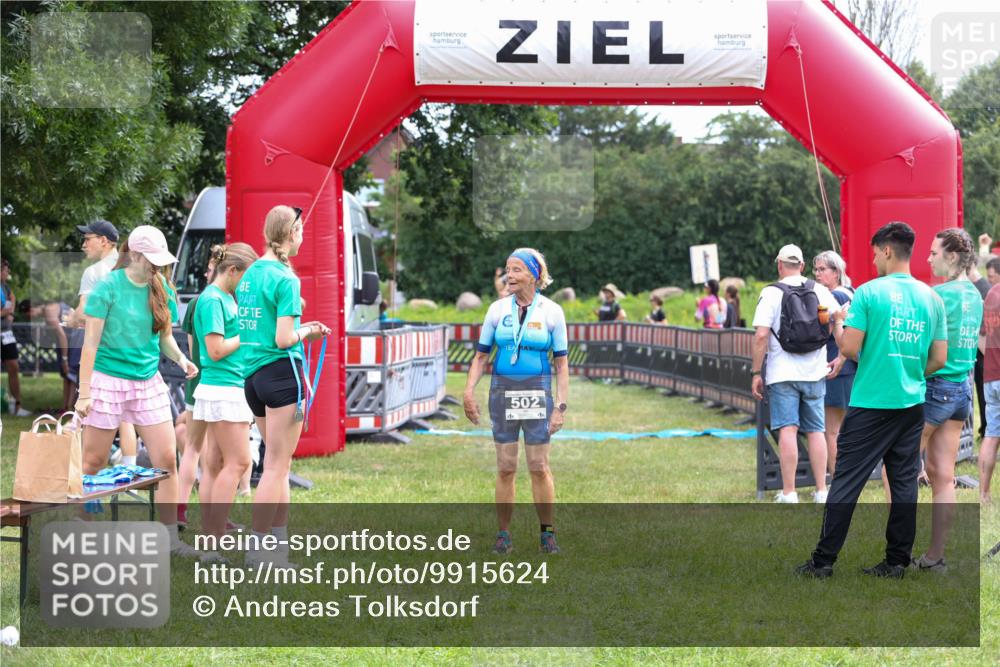 21.06.2026 - 29. Vierlanden-Triathlon Andreas Tolksdorf http://msf.ph/oto/9915624 21.06.2026 11:46:31 Ziel 567 meine-sportfotos.de