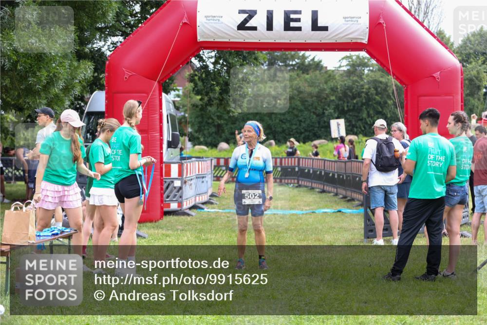21.06.2026 - 29. Vierlanden-Triathlon Andreas Tolksdorf http://msf.ph/oto/9915625 21.06.2026 11:46:31 Ziel 567 meine-sportfotos.de