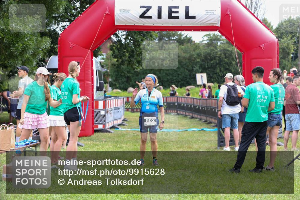 21.06.2026 - 29. Vierlanden-Triathlon Andreas Tolksdorf http://msf.ph/oto/9915628 21.06.2026 11:46:31 Ziel 567 meine-sportfotos.de