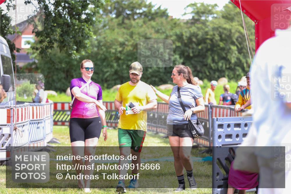 21.06.2026 - 29. Vierlanden-Triathlon Andreas Tolksdorf http://msf.ph/oto/9915666 21.06.2026 14:01:44 Ziel 894 meine-sportfotos.de