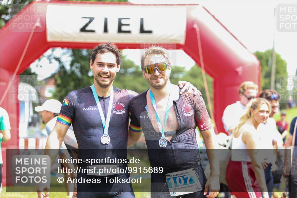 21.06.2026 - 29. Vierlanden-Triathlon Andreas Tolksdorf http://msf.ph/oto/9915689 21.06.2026 14:02:24 Ziel 1090 meine-sportfotos.de
