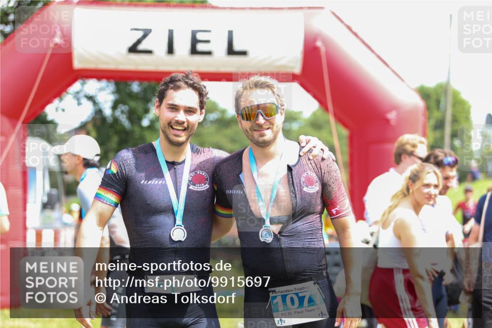 21.06.2026 - 29. Vierlanden-Triathlon Andreas Tolksdorf http://msf.ph/oto/9915697 21.06.2026 14:02:24 Ziel 1090 meine-sportfotos.de
