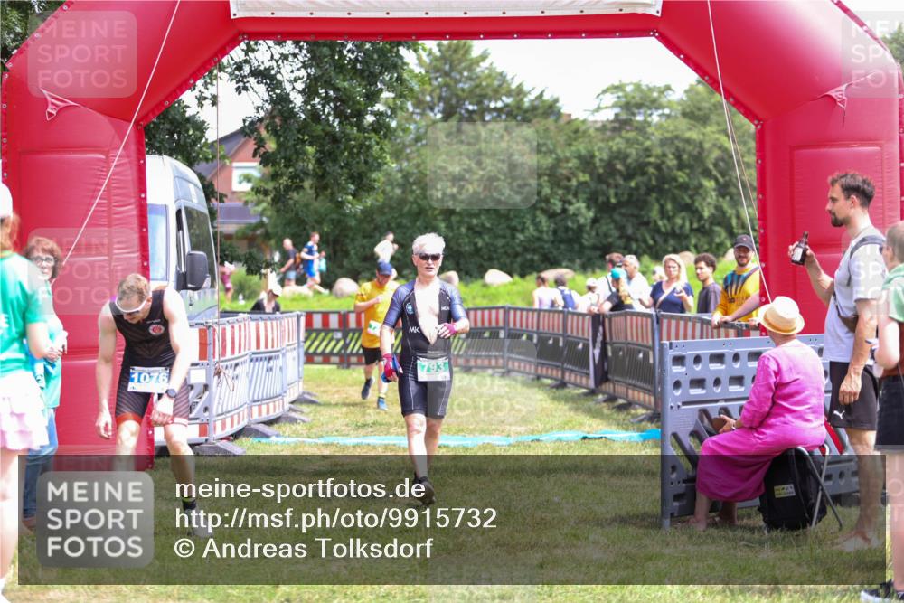 21.06.2026 - 29. Vierlanden-Triathlon Andreas Tolksdorf http://msf.ph/oto/9915732 21.06.2026 14:03:45 Ziel 793, 860, 1076 meine-sportfotos.de