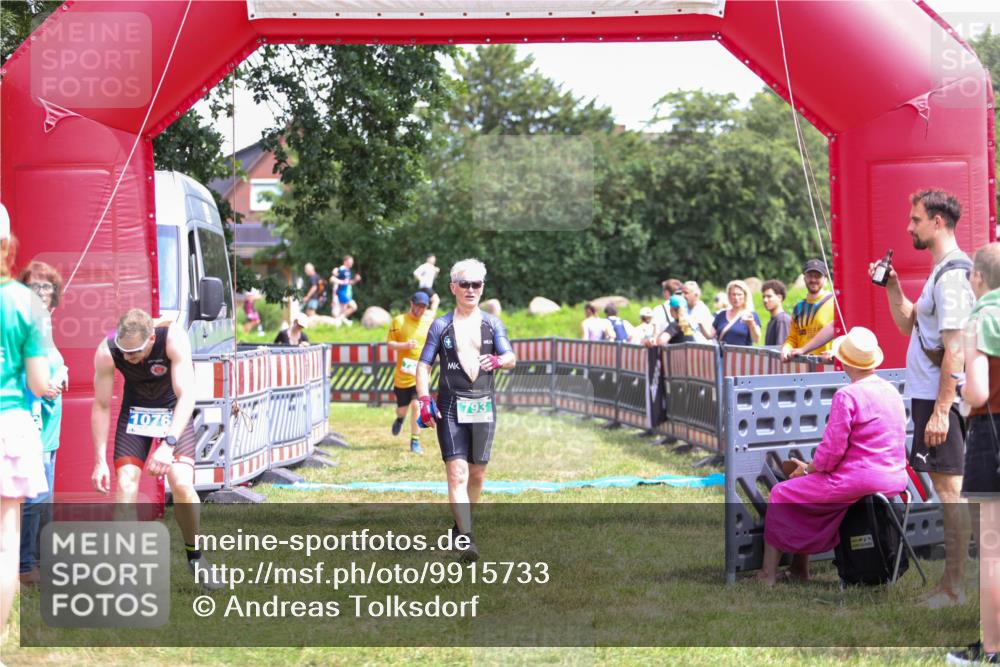 21.06.2026 - 29. Vierlanden-Triathlon Andreas Tolksdorf http://msf.ph/oto/9915733 21.06.2026 14:03:45 Ziel 793, 860, 1076 meine-sportfotos.de
