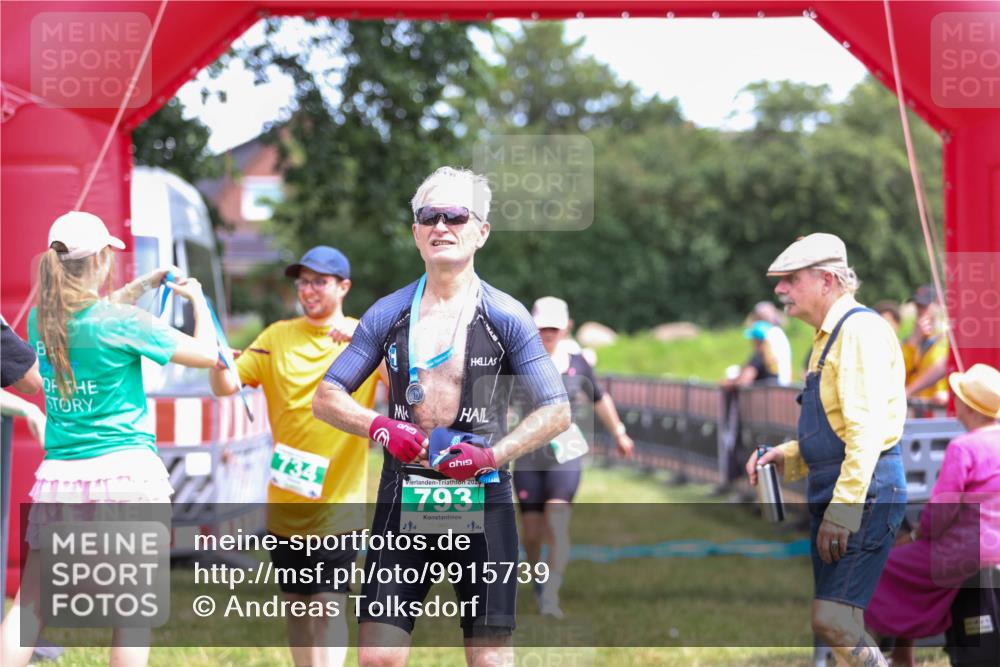 21.06.2026 - 29. Vierlanden-Triathlon Andreas Tolksdorf http://msf.ph/oto/9915739 21.06.2026 14:03:54 Ziel 860, 1078 meine-sportfotos.de