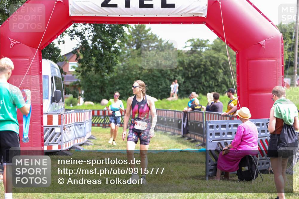 21.06.2026 - 29. Vierlanden-Triathlon Andreas Tolksdorf http://msf.ph/oto/9915777 21.06.2026 14:04:14 Ziel 274, 874 meine-sportfotos.de
