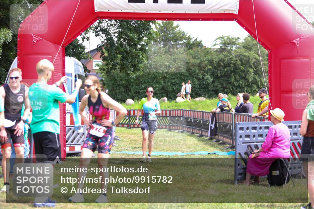 21.06.2026 - 29. Vierlanden-Triathlon Andreas Tolksdorf http://msf.ph/oto/9915782 21.06.2026 14:04:16 Ziel 274, 874 meine-sportfotos.de
