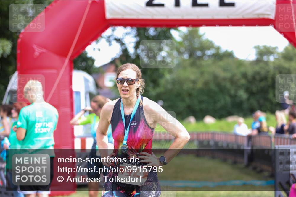 21.06.2026 - 29. Vierlanden-Triathlon Andreas Tolksdorf http://msf.ph/oto/9915795 21.06.2026 14:04:24 Ziel  meine-sportfotos.de