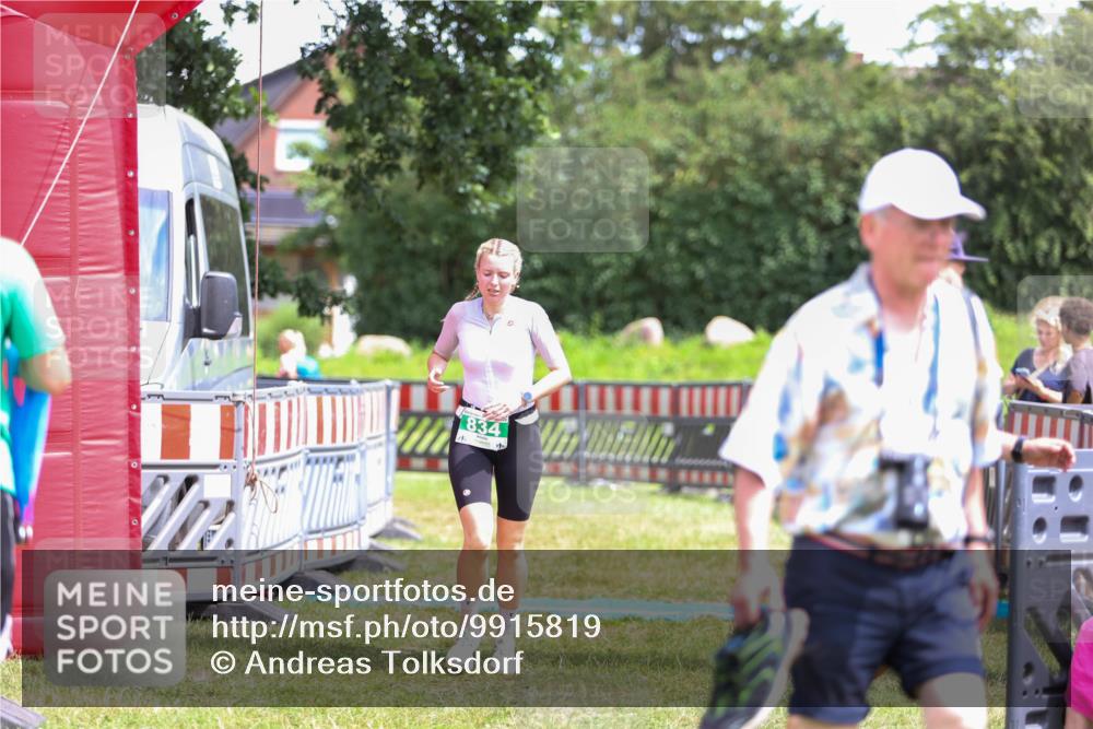 21.06.2026 - 29. Vierlanden-Triathlon Andreas Tolksdorf http://msf.ph/oto/9915819 21.06.2026 14:05:12 Ziel 834, 1030 meine-sportfotos.de