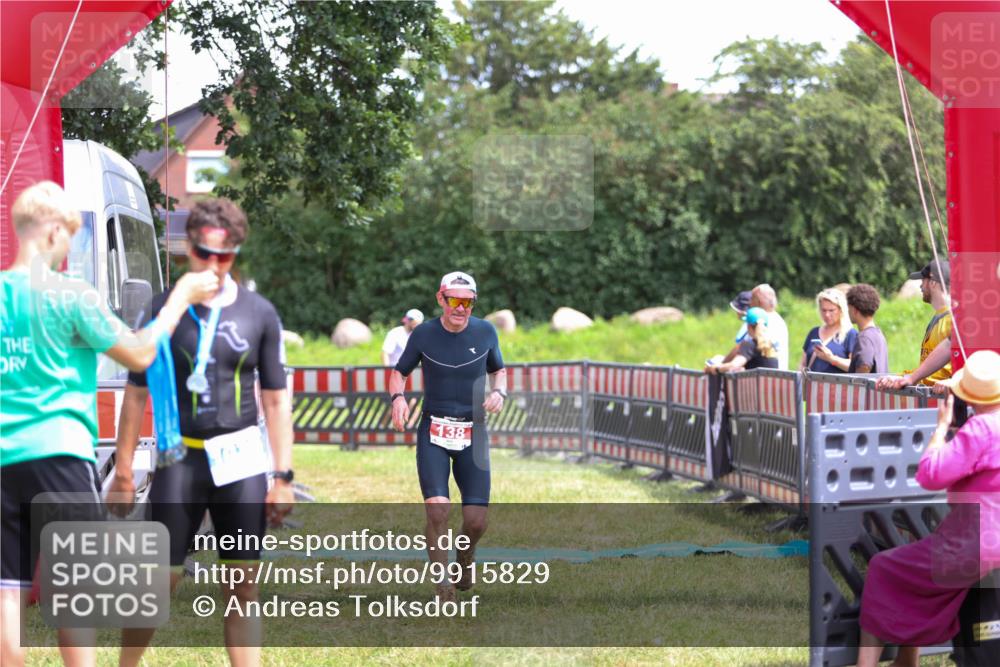 21.06.2026 - 29. Vierlanden-Triathlon Andreas Tolksdorf http://msf.ph/oto/9915829 21.06.2026 14:05:26 Ziel 138, 1030 meine-sportfotos.de